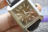 นาฬิกา Vintage มือสองญี่ปุ่น Mercedes-Benz ระบบ QUARTZ ผู้ชาย ทรงสี่เหลี่ยม กรอบเงิน หน้าปัดตัวเลขโรมัน หน้าปัด 35มม. สายหนังใช้งานได้ปกติ สภาพดี ของแท้ ไม่กันน้ำ