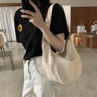 [COD][SG SELLER] 2 Colors - Korea Everyday Basic Women Moon Shoulder PU Leather Sling Bag