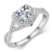 Moissanite Rings for Women 0.8CT D Color VVS1 Heart Solitaire Lab Created Diamond 925 Sterling Silver Promise Wedding Halo Ring