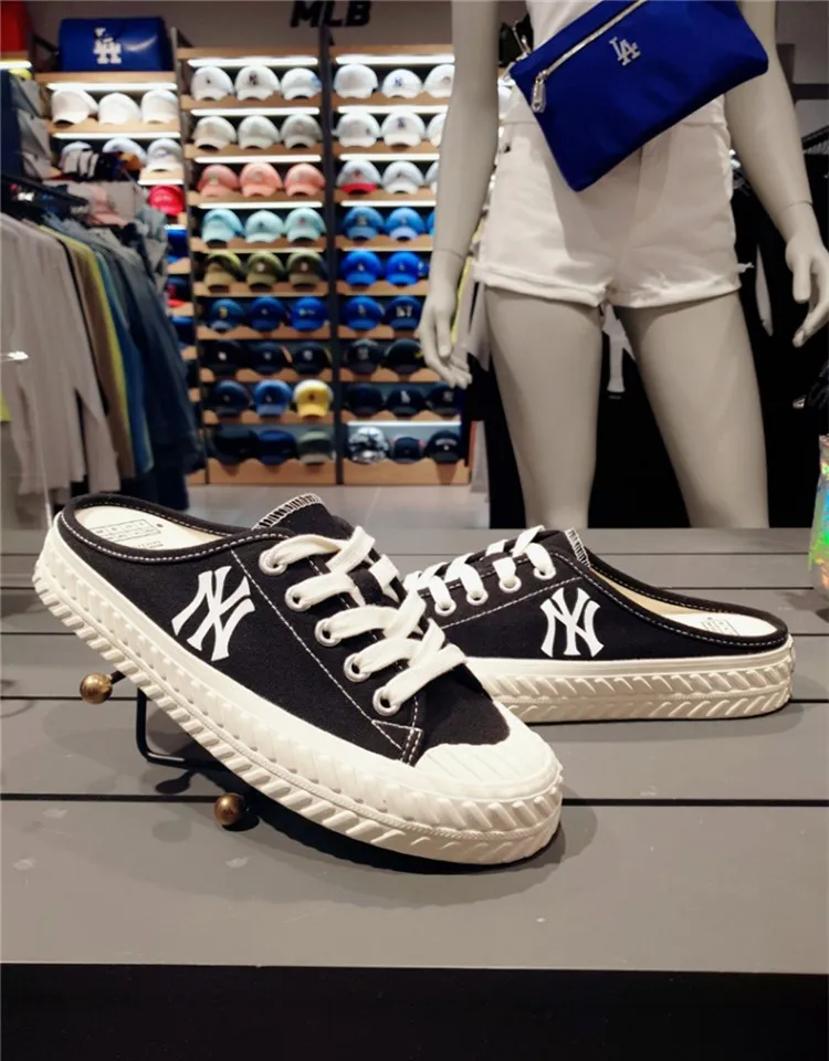 💫GIVEAWAYS TIME!!!MLB Shoes NY Yankees from Korea💫 📱 +