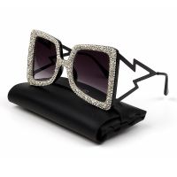 Oversize Sunglasses Women Big Wide Temple Bling Stones 2019 Fashion Shades UV400 Vintage Brand Glasses Oculos