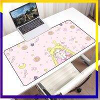 แผ่นรองเมาส์สีชมพู 900x400 Sailor Moon Table Pad คีย์บอร์ดพรมสำนักงานขนาดใหญ่อุปกรณ์เสริมเกมตารางลื่น