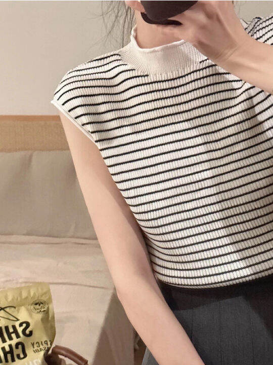 Striped sleeveless outlet turtleneck