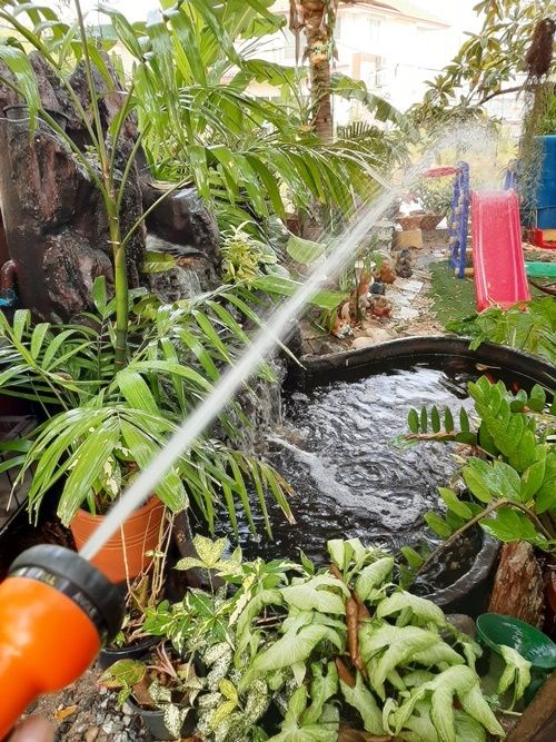 ฝักบัวฉีดน้ำ-รดน้ำต้นไม้-ล้างรถ-ปรับได้-8-แบบ-สีส้ม-ส่งจากประเทศไทย