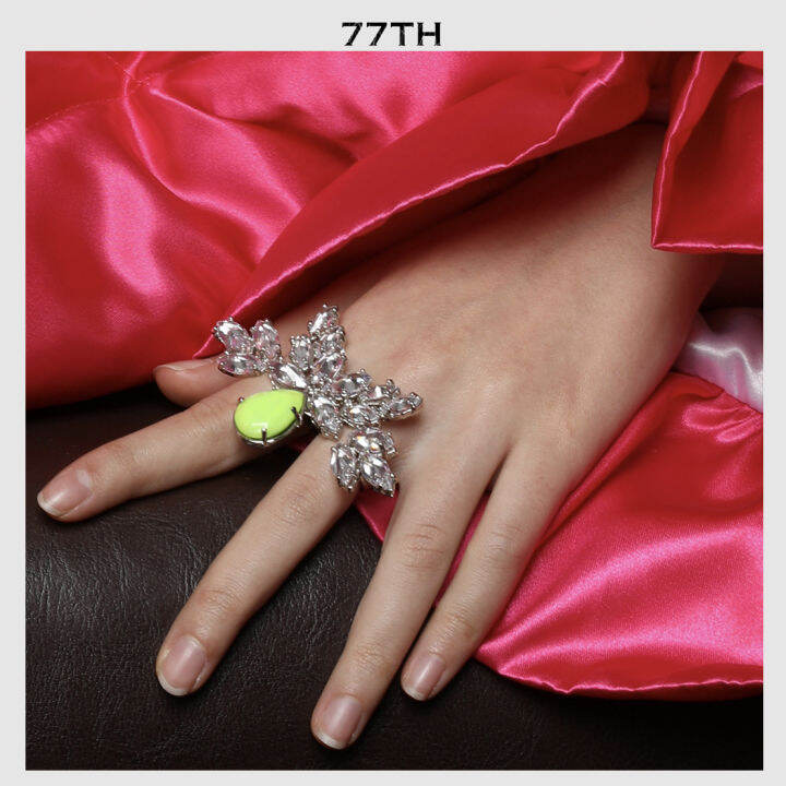 77th-neon-double-rings-แหวนประดับคริสตัลเขียวนีออน