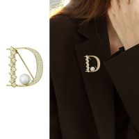 [COD] Real gold electroplated pearl zircon letter brooch niche fashion temperament design sense light luxury accessories wholesale women