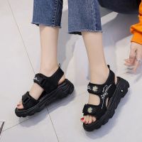 COD สินค้าแฟชั่นSize 35-43 Large size womens shoes sports sandals female summer 41 small daisy thick-soled student Vel