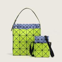 2023 New isseyˉ miyakeˉ Mini Birds Nest Rhombic Bag Geometric Color Contrast Handbag Fashion Simple One Shoulder Crossbody Womens Bag