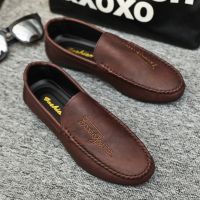 [Chaopu shoes] 2022ฤดูใบไม้ผลิฤดูร้อนสำหรับผู้ชายใหม่รองเท้าส้นเตี้ยสบายรองเท้าลำลองรองเท้าขับรถหนังนิ่มใส่รองเท้าหนังนิ่มระบายอากาศผู้ชาย