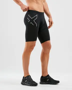 2XU Women's Aero Vent Mid-Rise Compression Shorts - Black/Silver Reflective