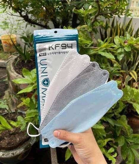 Combo 50 cái khẩu trang kf94 kháng khuẩn, 4 lớp, thời trang - 3 màu - ảnh sản phẩm 1