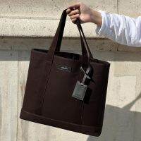 Archive Small Hampton Tote II (Brown/Brown) กระเป๋าผ้าแคนวาสกันน้ำป้ายหนังวัวแท้