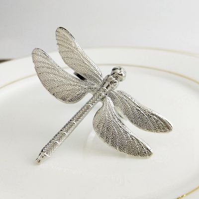 12ชิ้นแมลงปอแหวนผ้าเช็ดปากทอง DIY โรงแรมที่จัดเลี้ยงงานแต่งงานตารางแสดงโลหะผ้าเช็ดปากหัวเข็มขัดตกแต่งคริสต์มาส