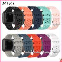 สายรัดข้อมือสมาร์ทวอท์ชเนื้อนุ่ม MIKI สายนาฬิกาซิลิโคนกีฬาสำหรับ Fitbit Versa 2สายรัดข้อมือ