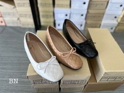 รองเท้าแฟชั่น SIZE.36-40 EU มี 3 สี รองเท้าแฟชั่นใส่เที่ยว รองเท้าสุภาพสตรี รองเท้าคัชชู เบา กันน้ำกันลื่น ทนทาน สวยงาม สไตล์เกาหลี