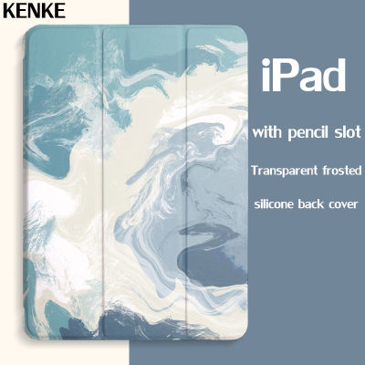 KENKE เคส iPad ใสลายการ์ตูนน่ารัก,เคส DIY พร้อมที่ใส่ปากกาสำหรับ iPad 2020 Air 4 Air 5 2022 iPad 2021 Pro 11 Mini 5 Mini 6 iPad Air 3 Pro 10.5 iPad 7th 8th 9th iPad 5th 6th Gen เคส TPU แบบนิ่มยืดหยุ่นได้,ปรับโหมดตั้ง/ตื่นอัตโนมัติ