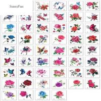 SUNNYFAN สติกเกอร์ศิลปะเพื่อความงามร่างกาย52ชิ้นของผู้หญิงลายสักปลอมปลอมรอยสักชั่วคราวผีเสื้อดอกกุหลาบ