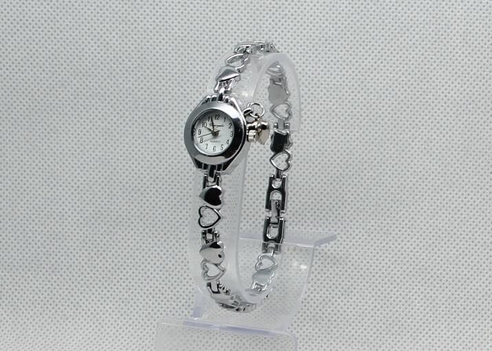 นาฬิกาโซ่เงิน-mode-korea-นาฬิกาสร้อยข้อมือรูปหัวใจพีชสร้อยข้อมือควอตซ์สำหรับสุภาพสตรีชุดนาฬิกานาฬิกา