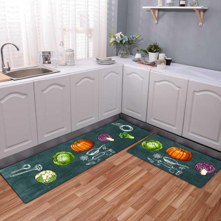 Thảm bếp: Làm mới không gian bếp với thảm bếp sang trọng và đa dạng mẫu mã. Không chỉ để trang trí, thảm bếp còn giúp bảo vệ sàn nhà và đạt hiệu quả chống trơn trượt tuyệt vời.