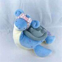 ตุ๊กตาตุ๊กตาของเล่นยัดไส้ของเล่นตุ๊กตา Lapras รูปโบว์โปเกมอนสำหรับเพื่อน