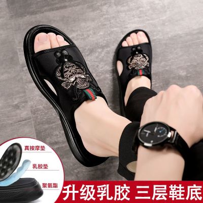 Mens slippers summer 2023 new trendy brand personality sandals non-slip outerwear beach net red casual
