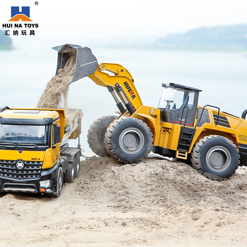 HUINA 1/24 Scale 567 RC Truck Loader Model Car 2.4G Radio Control Sound Battery 