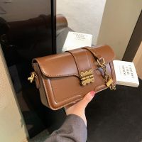 [COD] Western-style retro shoulder bag womens 2022 new square autumn and winter version all-match Messenger