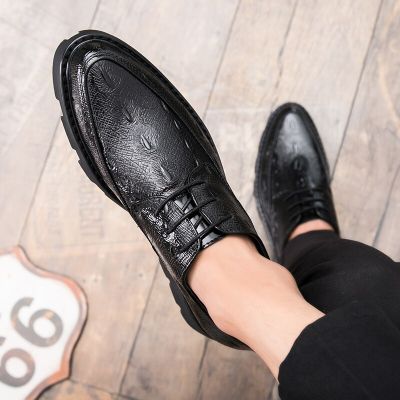 รองเท้าผู้ชายแบบทางการแฟชั่นอ็อกฟอร์ดผู้ชายรองเท้าหนังธุรกิจรองเท้าชุดเดรสลายจระเข้หรูหราแบบใหม่