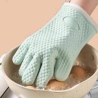 Silicone Heat Resistant Gloves Anti-Slip Anti-hot Gloves Barbecue Grilling Oven Mitts With Protective Cotton Layer Cooking Glove Potholders  Mitts   C