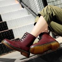 Spot parcel postdr.martens. New England boots Martin boots men and womens outdoor classic high-top cow leather boots