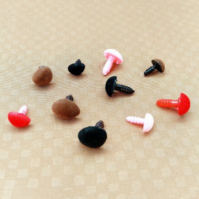 จมูกเซฟตี้พลาสติก70ชิ้นสำหรับโครเชต์ของเล่น Amigurumi ชุดผสมกล่องสีชมพู/แดง/ดำ/น้ำตาลจมูกสัตว์สำหรับหมีของเล่น Boneka Orang-Orangan