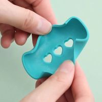 Hot Selling Silicone Pan Handle Cover Heat Insulation Covers Pot Ear Clip Non-Slip Steamer Casserole Pan Handle Holder Kitchen Accessories