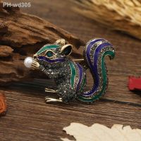 Moropela Squirrel Enamel Pin Simulated Pearls Animal Brooch Women Man Banquet Brooches and Pins Jewelry Scarf Clip Accessories