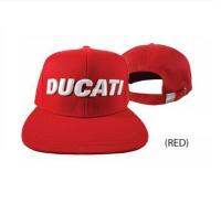 DUCATI หมวกแก๊ปปีกแบนทรงฮิพฮอพ DCT50 002LGสีแดง