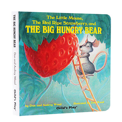 The little mouse the red ripestrawberry little mouse red strawberry and hungry bear children picture story paperboard Book Liao Caixing recommended book list