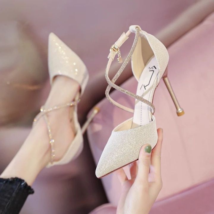 kissy-barbie-free-shipping-ส่งฟรี-รองเท้าแตะสายรัดรองเท้าส้นสูงสีทองใหม่ฤดูร้อน2023รองเท้าเดี่ยวส้นบางรองเท้าส้นสูงของผู้หญิง