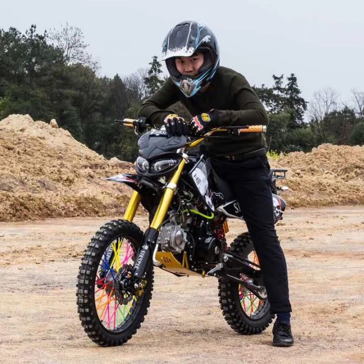 Cận cảnh môtô 125cc của Yamaha có giá rẻ giật mình tại Hà Nội