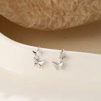 Butterfly earrings 925 silver needle ต่างหูแบบคล้องเกี่ยวหู รูปผีเสื้อ 2 ตัว ก้านเงิน 92.5