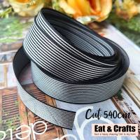 20mm ริบบิ้น สีดำ ผ้าซาติน เทป ริบบิ้น satin black ribbon for diy มีหลายขนาดให้เลือก แบ่งตัดความยาวจากม้วน 540 cm สินค้าพร้อมส่งจากไทย