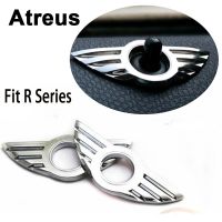 Atreus 1ชิ้นสำหรับมินิคูเปอร์คันทรีแมน R56 R50 R53 F56 F55 R60 R57อุปกรณ์ตกแต่งรถยนต์รถหมุดประตูสติกเกอร์ป้ายสัญลักษณ์ปีกล็อค