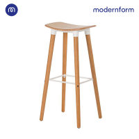 Modernform เก้าอี้เอนกประสงค์ เก้าอี้บาร์สตูลสูง รุ่น ETI 001C เบาะพลาสติก ขาไม้จริง ที่วางเท้าเหล็กสีขาว เหมาะกับการตกแต่งออฟฟิศ เเละคาเฟ่สไตล์โมเดอร์น