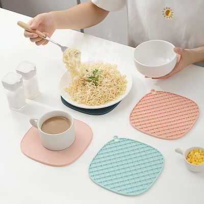 Placemat Table Mat Heat Resistant Table Mat Waterproof Non-slip Pot Holder Pad Cushion Protect Table Tool Kitchen Accessories