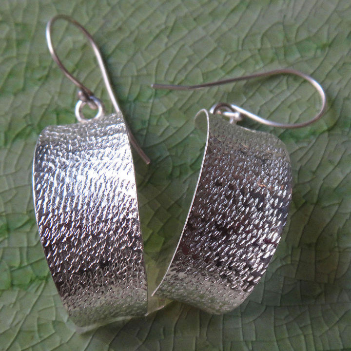 very-nice-earrings-pure-silver-thai-karen-hill-tribe-ลวดลายสวยงามไทยตำหูเงินกระเหรี่ยงทำจากมือชาวเขางานฝีมือสวยของฝากที่มีคุณค่าของฝากถูกใจ-มีคุณค่า