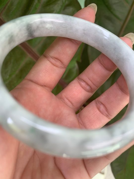 กำไลหยกแท้สีขาวปนเขียวไม่ผ่านการปรับปรุงคุณภาพ-natural-untreated-white-green-jadeite-bangle-type-a