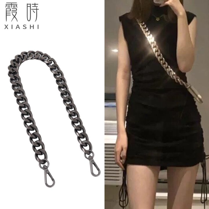 Kara Chunky Chain Strap Shoulder Bag - Black