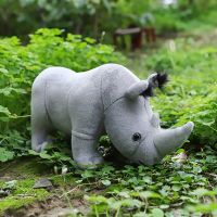 ที่มีคุณภาพสูงเหมือนจริงแรดยัดไส้ของเล่นชีวิตจริงแอฟริกันแรดสัตว์ป่าของขวัญของเล่นตุ๊กตาสำหรับเด็ก