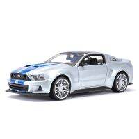 Maisto 1:24 2014 Mustang Street Racer รถหล่อแบบคงที่โมเดลของเล่นงรถยนต์านอดิเรกของสะสม