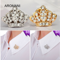 Aromani【พร้อมแล้ว!】เข็มกลัดมงกุฎไรน์สโตนคู่ทันสมัยสำหรับผู้ชายผู้หญิงเข็มขัดแบบเข็มเครื่องประดับอัญมณีชุดของขวัญสุดเก๋