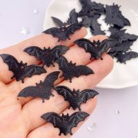 100PCS Felt Fabric Cool Black Bat Cute Patches DIY Craft Applique for Clothing Hairpin Parts Halloween Decor Craft E752  Furniture Protectors  Replace