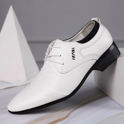 2023 New large mens shoes Summer leather shoes Mens business shoes Small white shoes Versatile wedding shoes